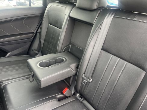 Used 2024 Volkswagen Tiguan SE R-Line image 15