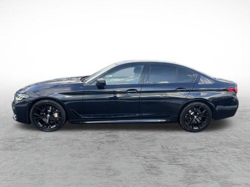 Used 2022 BMW 530i xDrive w/ M Sport Package image 9
