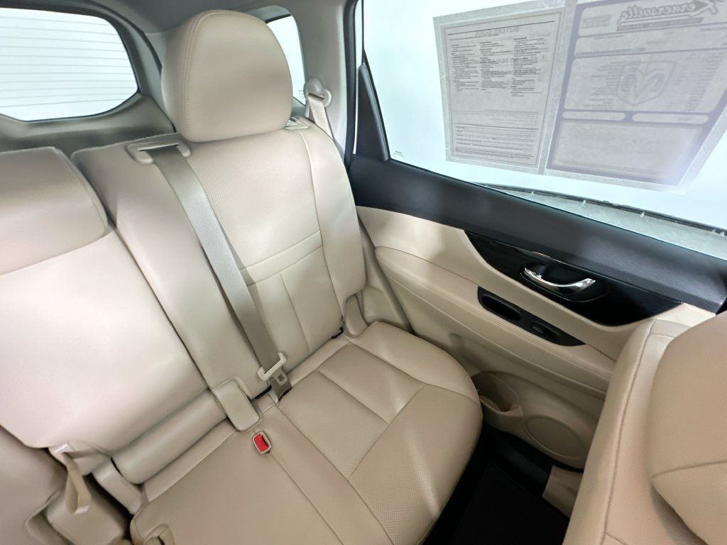 Used 2020 Nissan Rogue SL w/ Premium Package FWD image 14