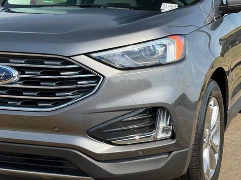 Used 2024 Ford Edge Titanium image 11