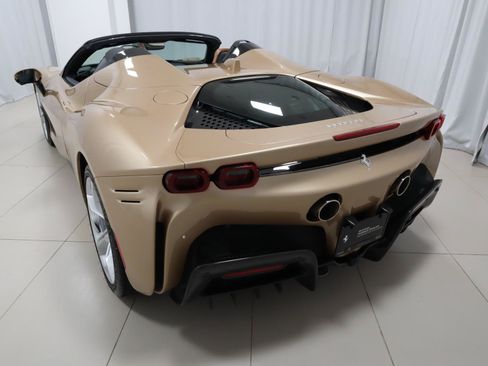 Used 2022 Ferrari SF90 Spider AWD/4WD image 40