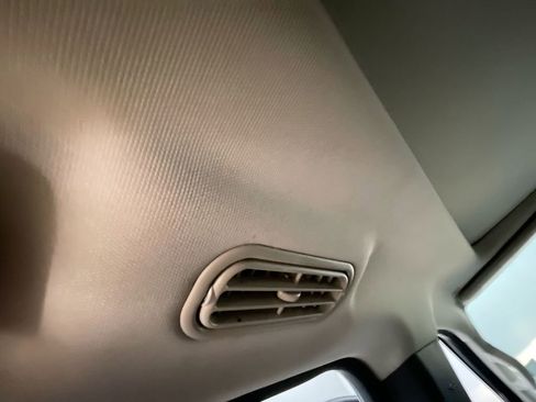 Used 2021 Ford Expedition XLT image 22