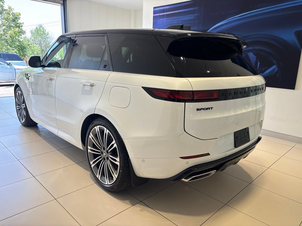 New 2025 Land Rover Range Rover Sport Dynamic SE AWD/4WD image 5
