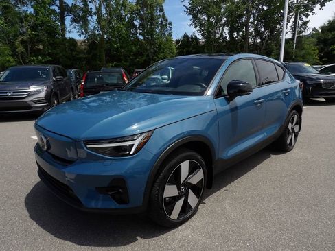 Certified 2023 Volvo C40 P8 Recharge Ultimate w/ Protection Package Premier AWD/4WD image 3