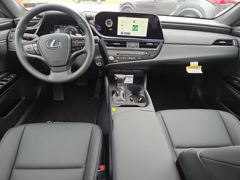 New 2025 Lexus ES 300h w/ Premium Package image 10