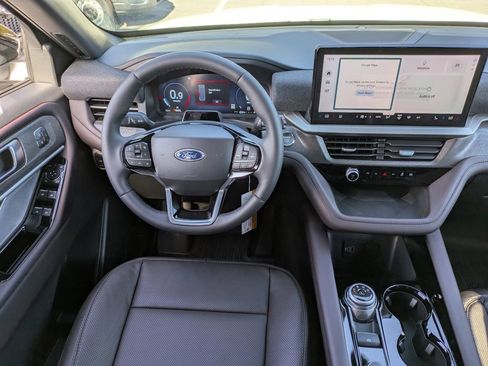 New 2026 Ford Explorer Platinum w/ LUX Leather Package image 22