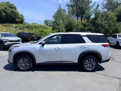 Used 2025 Nissan Pathfinder SV