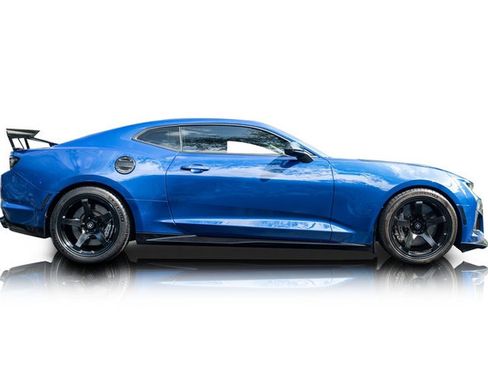 Used 2021 Chevrolet Camaro ZL1 RWD image 2