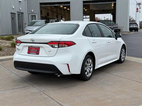 Certified 2025 Toyota Corolla LE image 5
