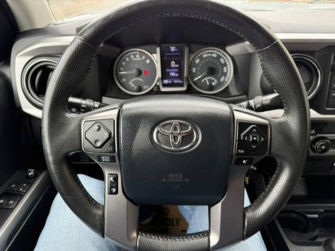 Used 2017 Toyota Tacoma SR5 w/ Tow Package image 14