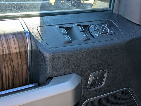 Used 2020 Ford F150 Lariat w/ Equipment Group 502A Luxury image 15