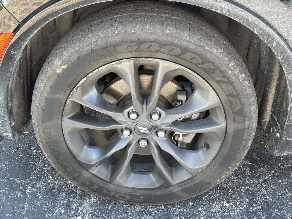 Used 2021 Dodge Durango R/T w/ Blacktop Package AWD/4WD image 9