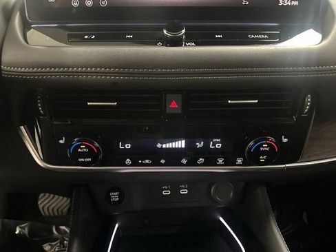 Used 2025 Nissan Rogue Platinum AWD/4WD image 15
