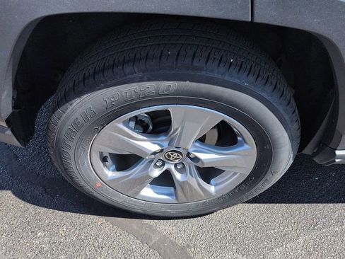 Used 2025 Toyota RAV4 XLE w/ Convenience Package image 9