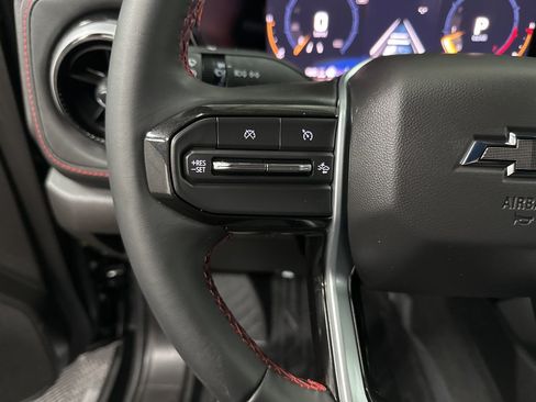 Used 2025 Chevrolet Colorado Z71 w/ Midnight Edition AWD/4WD image 16