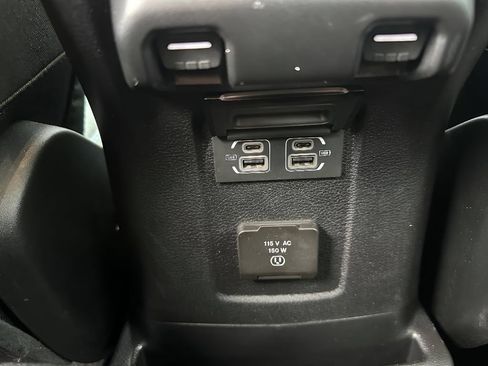 Used 2024 Jeep Wrangler Unlimited Rubicon 4xe AWD/4WD image 17