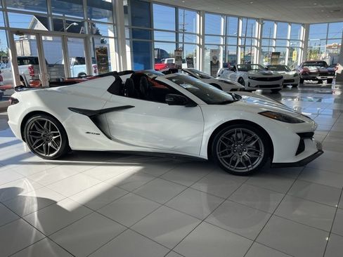 Used 2024 Chevrolet Corvette Z06 w/ Battery Protection Package image 9