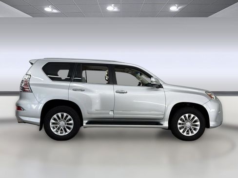Used 2015 Lexus GX 460 w/ Premium Package AWD/4WD image 8