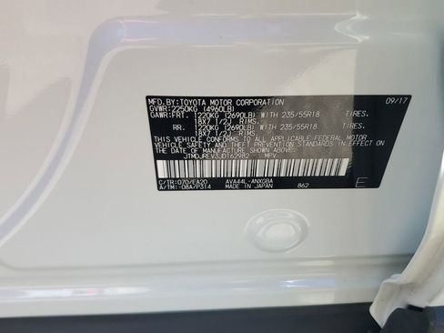 Used 2018 Toyota RAV4 Limited image 30