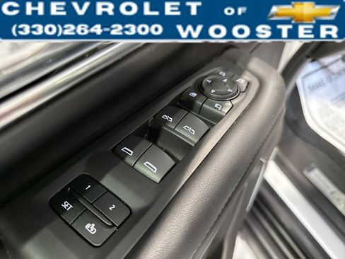 Used 2023 Chevrolet Suburban LT w/ LT Signature Package image 10