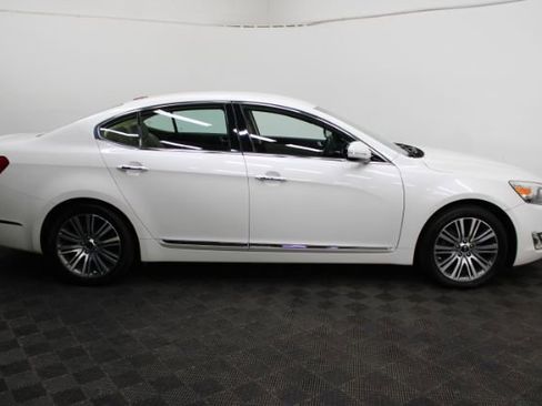 Used 2016 Kia Cadenza image 4