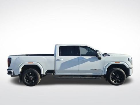 Used 2024 GMC Sierra 3500 AT4 w/ Technology Package AWD/4WD image 4