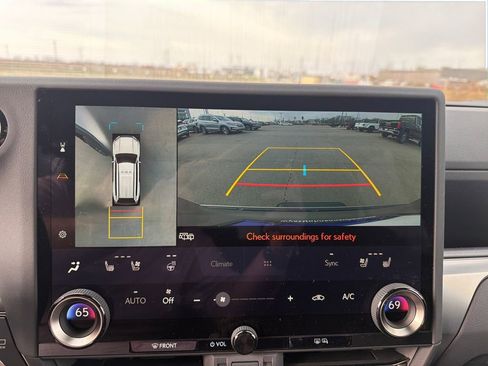 Used 2024 Lexus GX 550 image 31