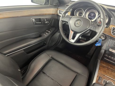 Used 2016 Mercedes-Benz E 350 4MATIC Sedan image 9
