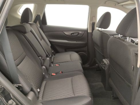 Used 2019 Nissan Rogue S AWD/4WD image 19