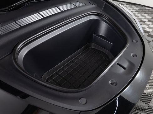 Used 2024 Tesla Model Y Performance image 38