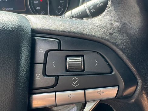 Used 2020 Cadillac XT6 Premium Luxury image 11