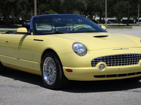 Used 2002 Ford Thunderbird RWD image 24