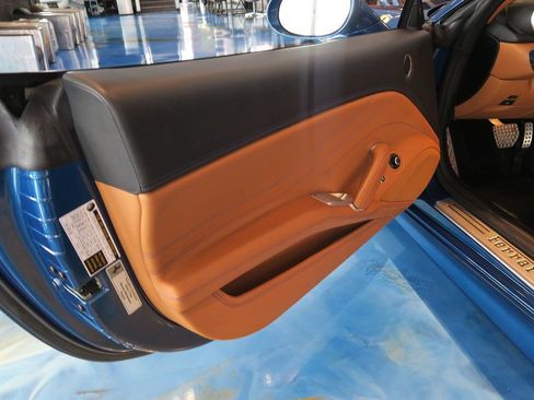 Used 2016 Ferrari California T RWD image 12