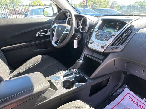 Used 2016 Chevrolet Equinox LT FWD image 18