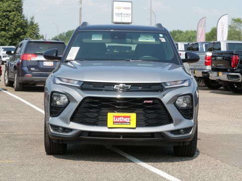 Used 2023 Chevrolet TrailBlazer RS AWD/4WD image 2