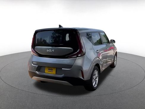 Used 2025 Kia Soul LX w/ LX Technology Package FWD image 14