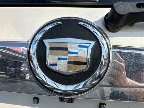 Used 2012 Cadillac Escalade ESV Luxury AWD/4WD image 15