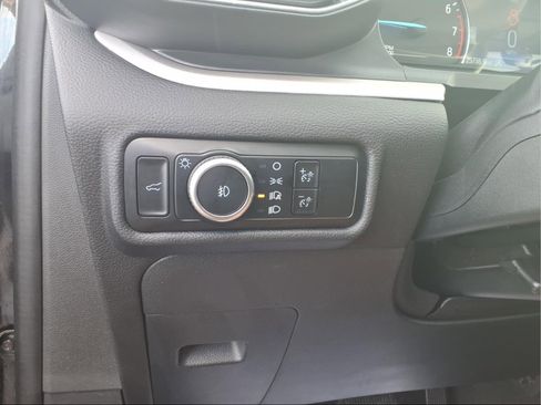 Used 2023 Ford Explorer XLT w/ Equipment Group 202A image 18