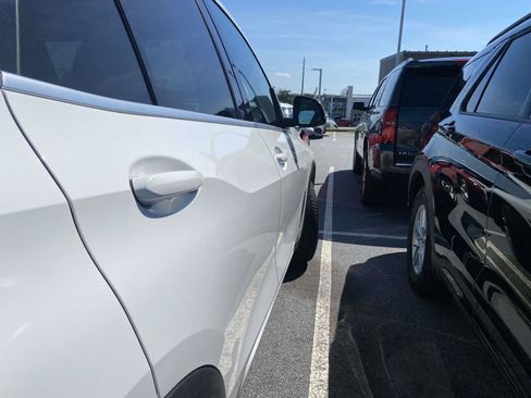 Used 2019 BMW X5 xDrive40i w/ Premium Package 2 AWD/4WD image 8