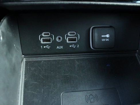 Used 2024 Jeep Grand Cherokee Laredo image 19