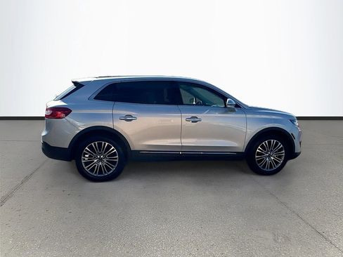 Used 2016 Lincoln MKX Reserve w/ Climate Package AWD/4WD image 8