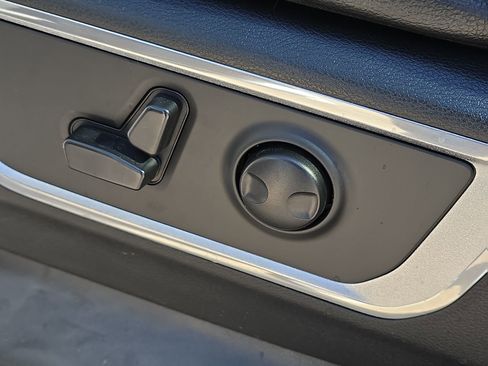 Used 2022 RAM 1500 Laramie w/ Laramie Southwest Edition image 12