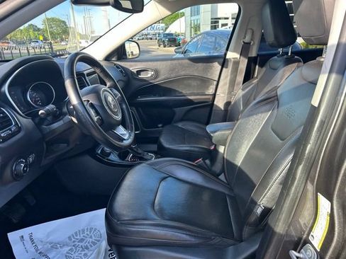 Used 2019 Jeep Compass Limited AWD/4WD image 9