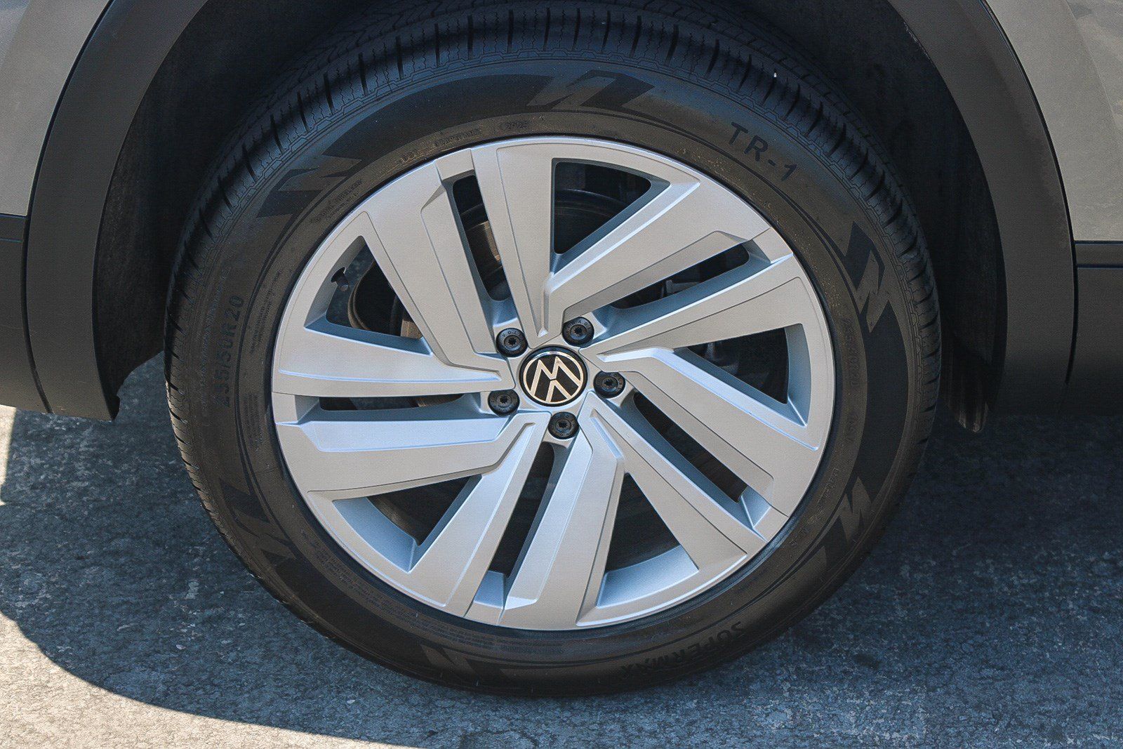 Used 2019 Volkswagen Atlas SE w/ Towing Package FWD image 12