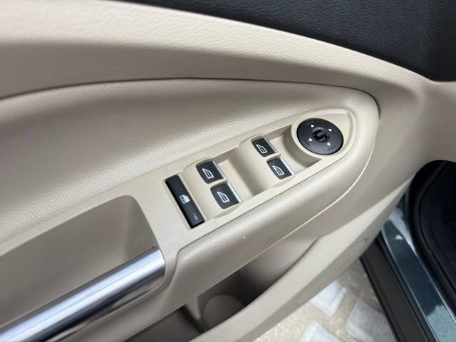 Used 2019 Ford Escape SE AWD/4WD image 12