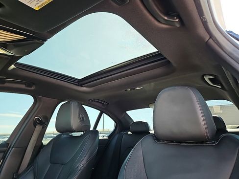 Used 2024 BMW 330i Sedan image 14