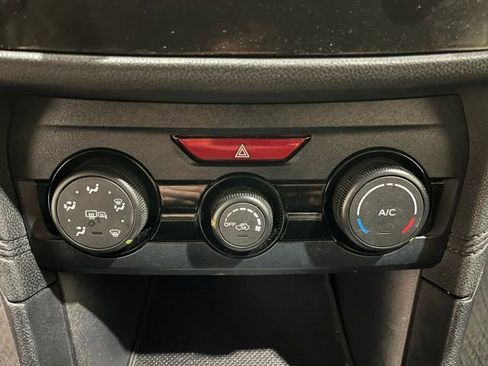 Used 2019 Subaru Crosstrek 2.0i Premium w/ Eyesight System AWD/4WD image 35