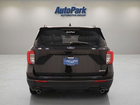 Used 2023 Ford Explorer ST-Line AWD/4WD image 8
