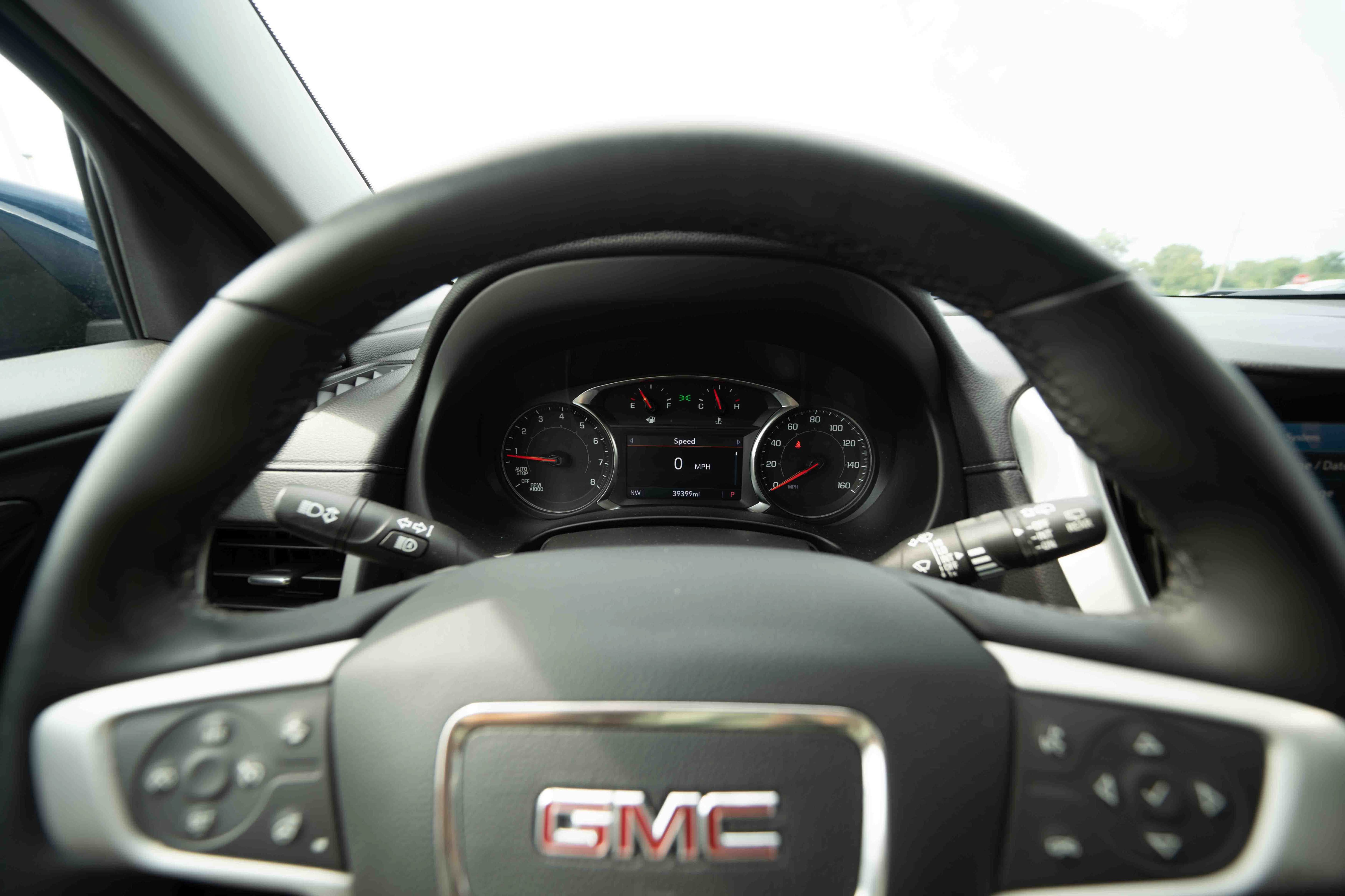 Used 2023 GMC Terrain SLT AWD/4WD image 15