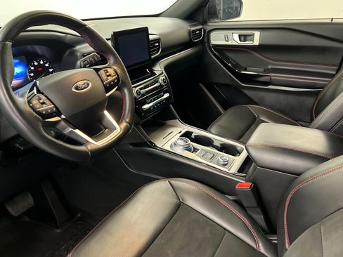 Used 2022 Ford Explorer ST-Line w/ Class IV Trailer Tow Package image 16